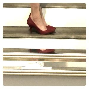 MICHAEL Michael Kors Red Pumps